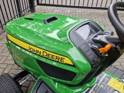 Aufsitzrasenmäher John Deere X950R