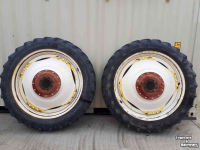 Räder, Reifen, Felgen & Distanzringe BKT 300/95R46
