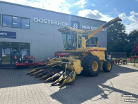 Feldhäcksler New Holland 1900