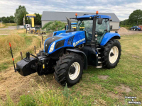Schlepper / Traktor New Holland T8.350 Ultra Command