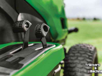 Aufsitzrasenmäher John Deere X167R