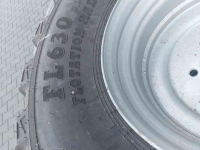 Räder, Reifen, Felgen & Distanzringe BKT 560/60R22.5