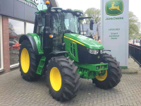 Schlepper / Traktor John Deere 6120M