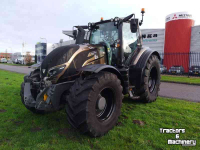 Schlepper / Traktor Valtra T174 Direct