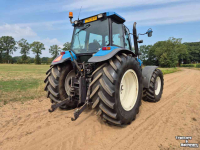 Schlepper / Traktor New Holland 8360