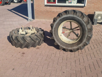 Schlepper / Traktor Molcon DUBBELLUCHT 5 PUNTS MOLCON 420/70R24