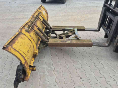 Gülleschieber Jongerius Rubberschuif met palletvorkopname