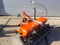 Saatbettkombination Kubota MTZ135  rotorkopeg- zaaimachin,  zaaibed-combinatie