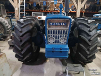 Schlepper / Traktor County 1124