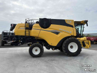 Mähdrescher New Holland CX 8.70