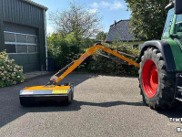 Mähausleger mit Schlegelmäher Ferri TP460 Vision Klepelmaaier