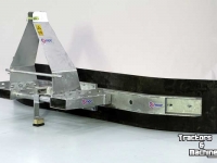 Sonstiges Forstmaschinen und Zubehör Qmac Modulo rubber mud scraper 1800mm hook up Tractor and Forklift