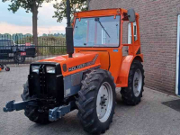 Obsttraktor Holder 860