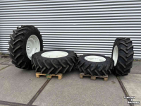 Räder, Reifen, Felgen & Distanzringe BKT Agrimax Banden 420/85R34 en 340/85R24 Verstelbare Velgen