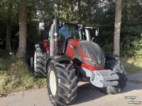 Schlepper / Traktor Valtra T174