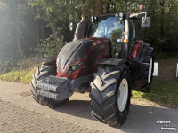 Schlepper / Traktor Valtra T174