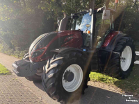 Schlepper / Traktor Valtra T174