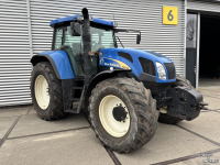 Schlepper / Traktor New Holland TVT135