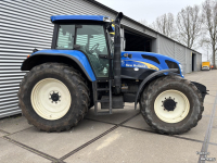 Schlepper / Traktor New Holland TVT135