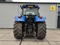 Schlepper / Traktor New Holland TVT135