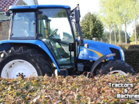 Schlepper / Traktor New Holland TL90 A