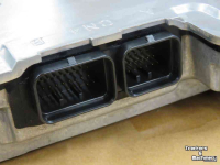 Schlepper / Traktor New Holland NewH /Case-IH ECU T7.xxx Puma CNH Parts nr:47398312