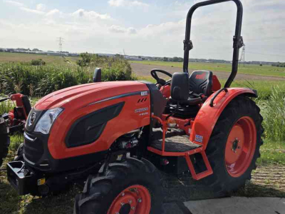 Schlepper / Traktor Kioti DK 6020 Hydro shuttle met machine aanbieding Concept Agri