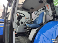 Schlepper / Traktor New Holland T6030 RC