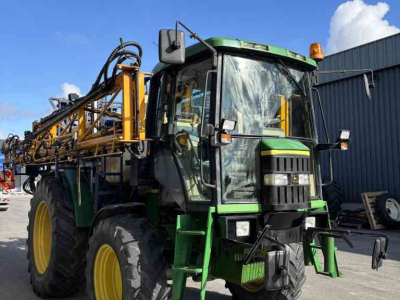 Selbstfahrende Feldspritze John Deere John deere 6310 Sieger opbouw