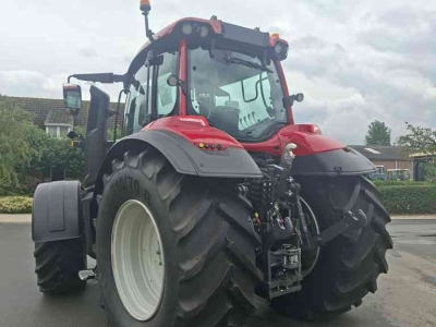 Schlepper / Traktor Valtra T175eA eenvoudige trekker voor een mooi prijsje