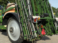 Anbaufeldspritze Amazone UX 3200 Special