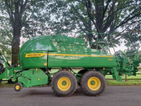 Pressen John Deere L624
