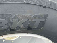 Räder, Reifen, Felgen & Distanzringe BKT 650/45R22.5 en 800/45-30.5