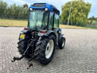 Obsttraktor New Holland TN75VA Smalspoortrekker