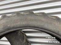 Räder, Reifen, Felgen & Distanzringe Alliance Set gebruikte Alliance banden 270/95R54