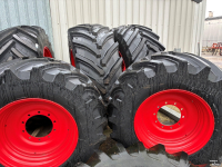 Räder, Reifen, Felgen & Distanzringe  Trelleborg VF600/60R30  op velg 10 gats