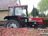 Schlepper / Traktor Case Case-IH 733 International