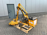 Mähausleger mit Kreiselmäher McConnel PA32