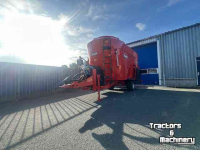 Futtermischwagen Vertikal Kuhn Profile 22.2 DM