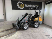 Radlader Giant G2200E