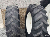 Räder, Reifen, Felgen & Distanzringe Michelin Set Michelin (18.4R38) 460/85R38 en Trelleborg (14.9R28) 380/85R38 voor NewH T6.xxx