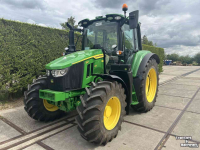 Schlepper / Traktor John Deere 6M 125