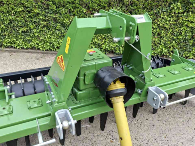 Kreiselegge Celli Energy 300 kopeg met pakker-rol
