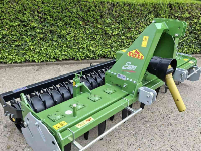 Kreiselegge Celli Energy 300 kopeg met pakker-rol