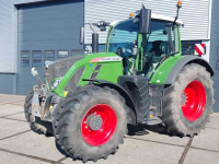 Schlepper / Traktor Fendt 724 S4 Profi Plus