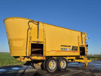 Futtermischwagen Vertikal USA Equipment 1300 CF - Peecon
