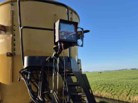 Futtermischwagen Vertikal USA Equipment 1300 CF - Peecon