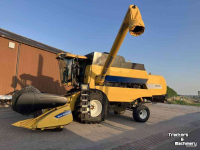 Mähdrescher New Holland CS6080