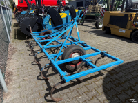 Grubber  Triltand cultivator