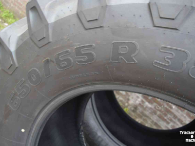 Räder, Reifen, Felgen & Distanzringe Trelleborg 650/65r38 demontage